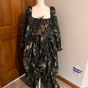 Unicorn defends himself dress